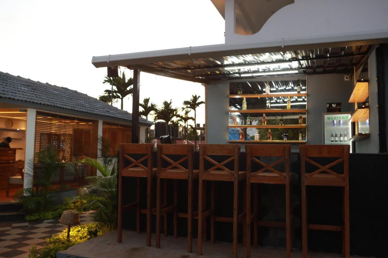 Gracias Cafe & Resort Morjim Dış mekan fotoğraf