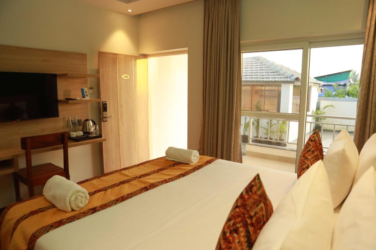 Gracias Cafe & Resort Morjim Dış mekan fotoğraf