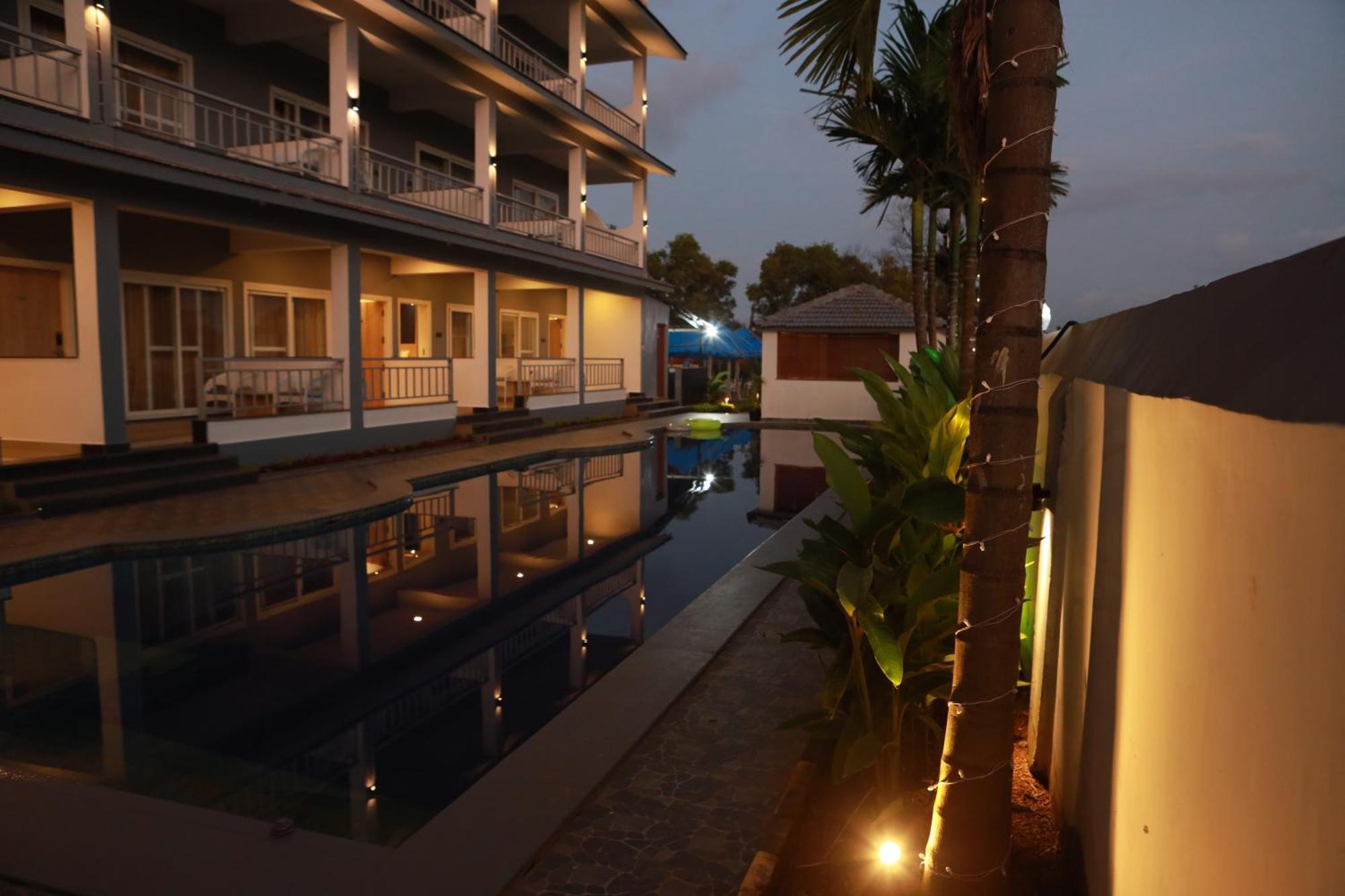 Gracias Cafe & Resort Morjim Dış mekan fotoğraf