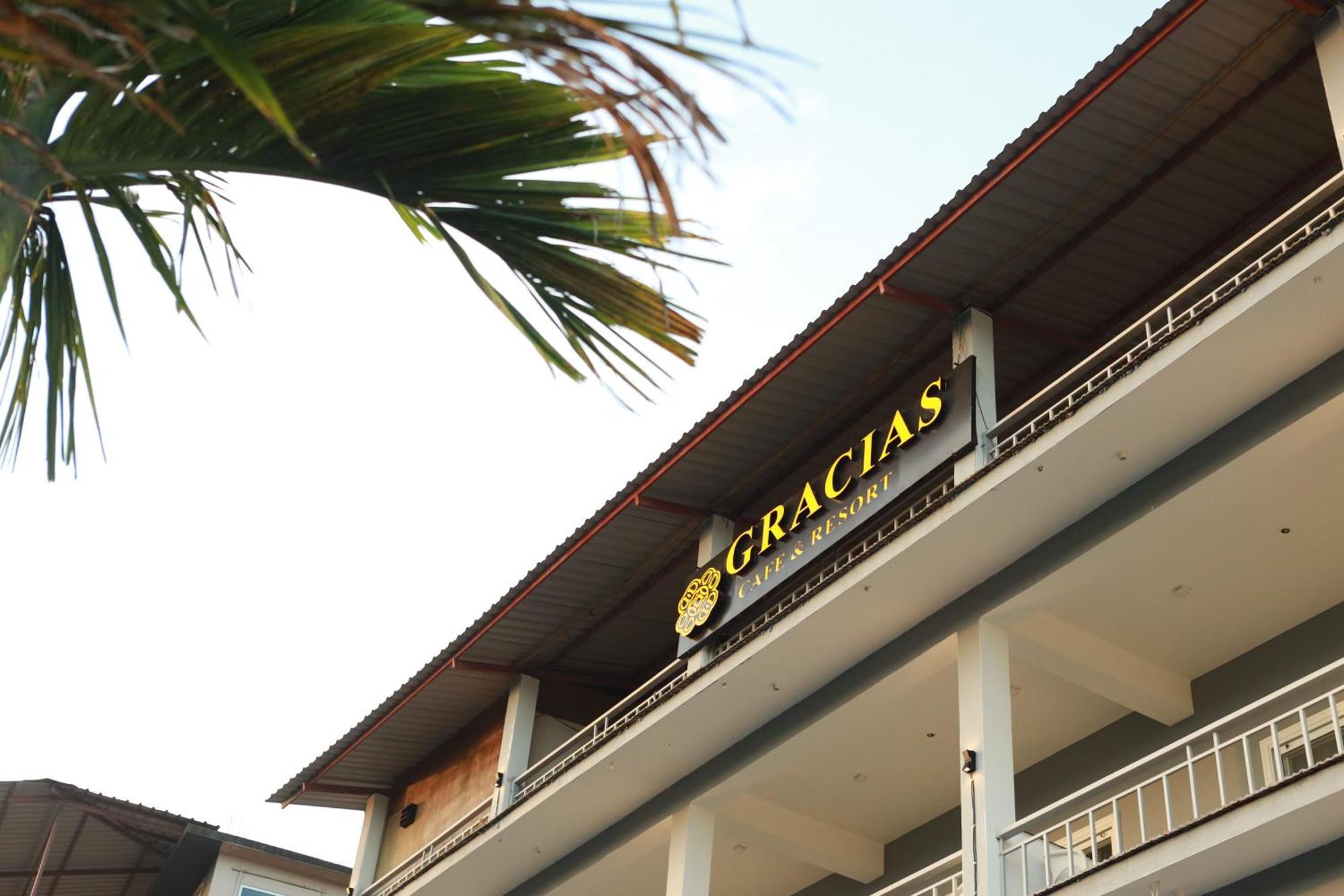 Gracias Cafe & Resort Morjim Dış mekan fotoğraf