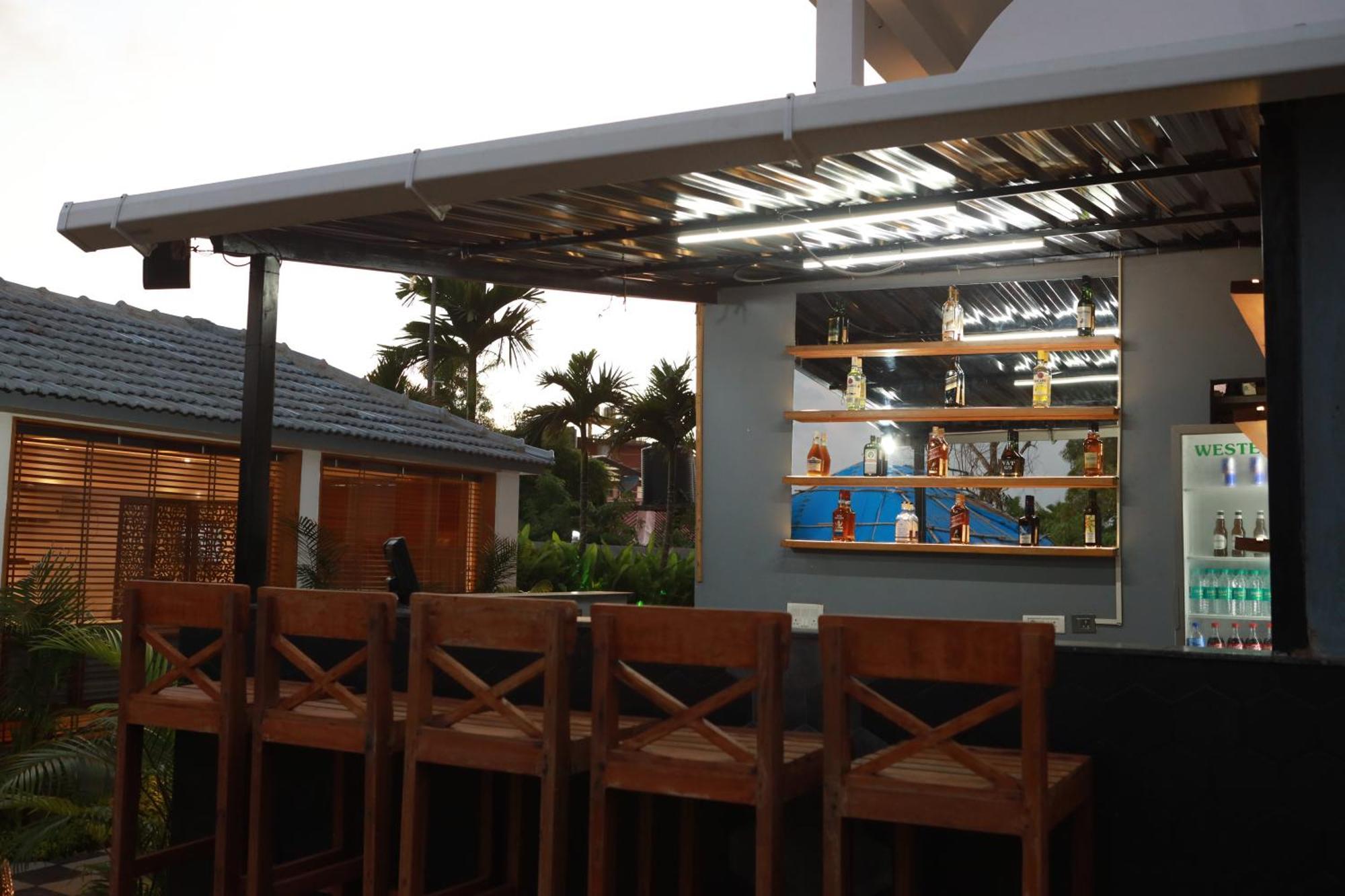 Gracias Cafe & Resort Morjim Dış mekan fotoğraf